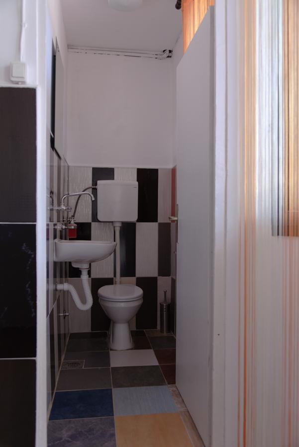 Hostel Belgrade Shungit Dragana Jeftica Br 10 Eksteriør bilde